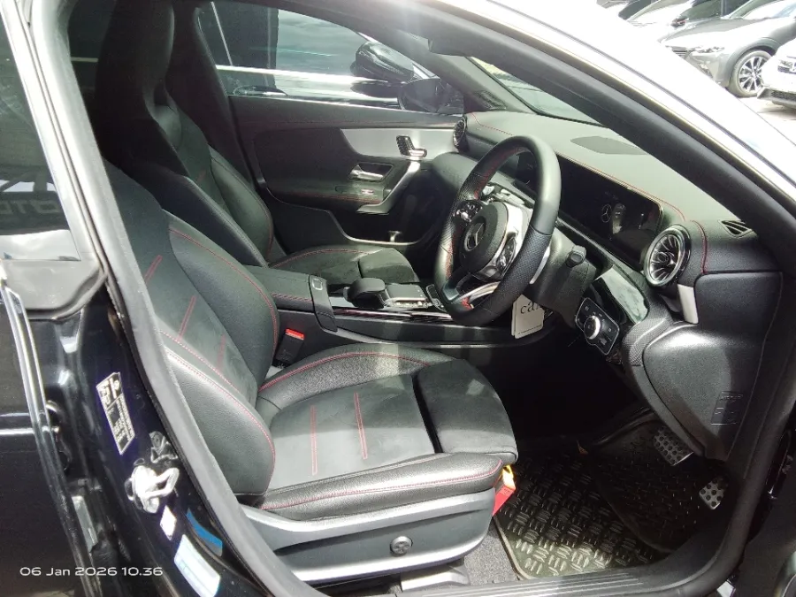 Foto Mobil Bekas Kabin Depan Mercedes-Benz CLA200 1.3 tahun 2022