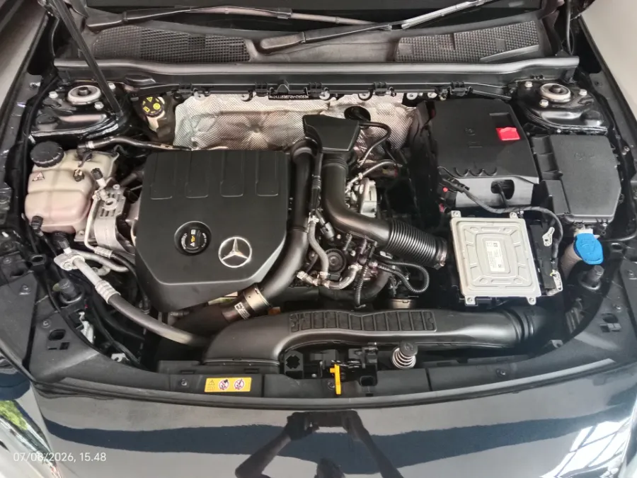 Foto Mobil Bekas Mesin Mercedes-Benz CLA200 1.3 tahun 2023