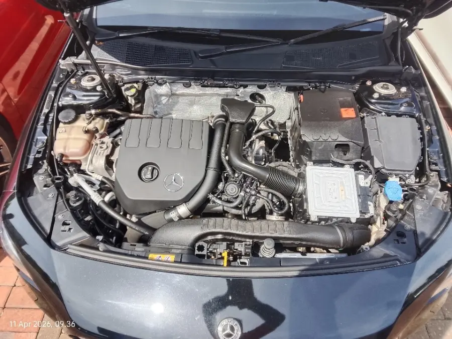 Foto Mobil Bekas Mesin Mercedes-Benz CLA200 1.3 AMG Line tahun 2019