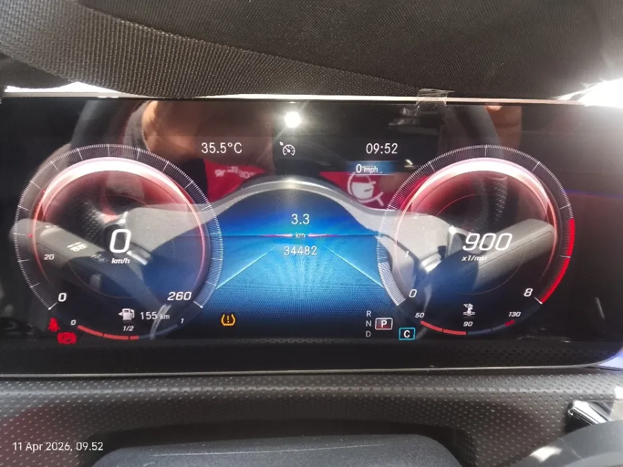 Foto Mobil Bekas Odometer Mercedes-Benz CLA200 1.3 AMG Line tahun 2019
