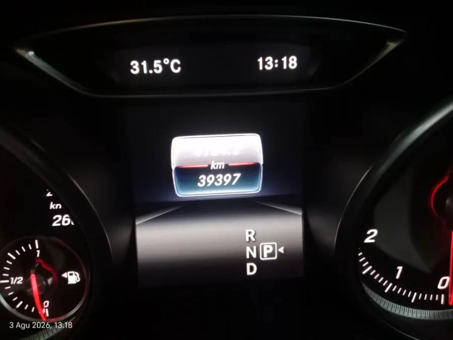 Foto Mobil Bekas Odometer Mercedes-Benz CLA200 1.6 tahun 2017