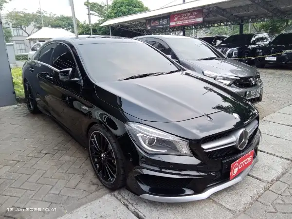 2015 Mercedes-Benz CLA45 2.0 AMG