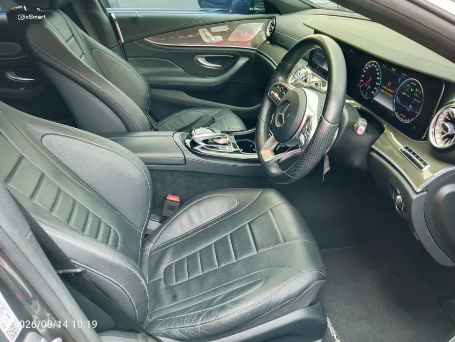 Foto Mobil Bekas Kabin Depan Mercedes-Benz CLS350 2.0 tahun 2018