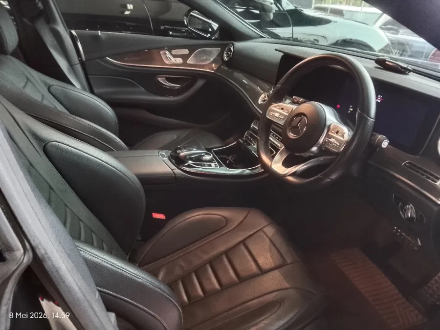 Foto Mobil Bekas Kabin Depan Mercedes-Benz CLS350 2.0 tahun 2019