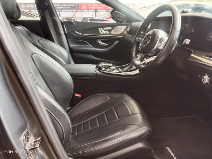 Foto Mobil Bekas Kabin Depan Mercedes-Benz CLS350 2.0 tahun 2019