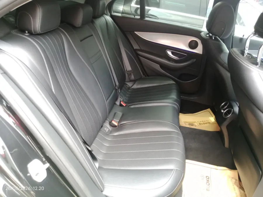 Foto Mobil Bekas Kabin Belakang Mercedes-Benz E250 2.0 tahun 2018