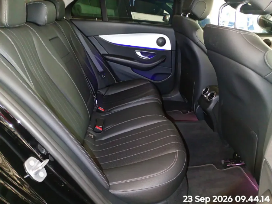 Foto Mobil Bekas Kabin Belakang Mercedes-Benz E250 2.0 tahun 2018