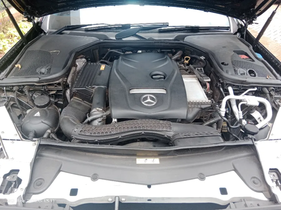 Foto Mobil Bekas Mesin Mercedes-Benz E250 2.0 tahun 2018