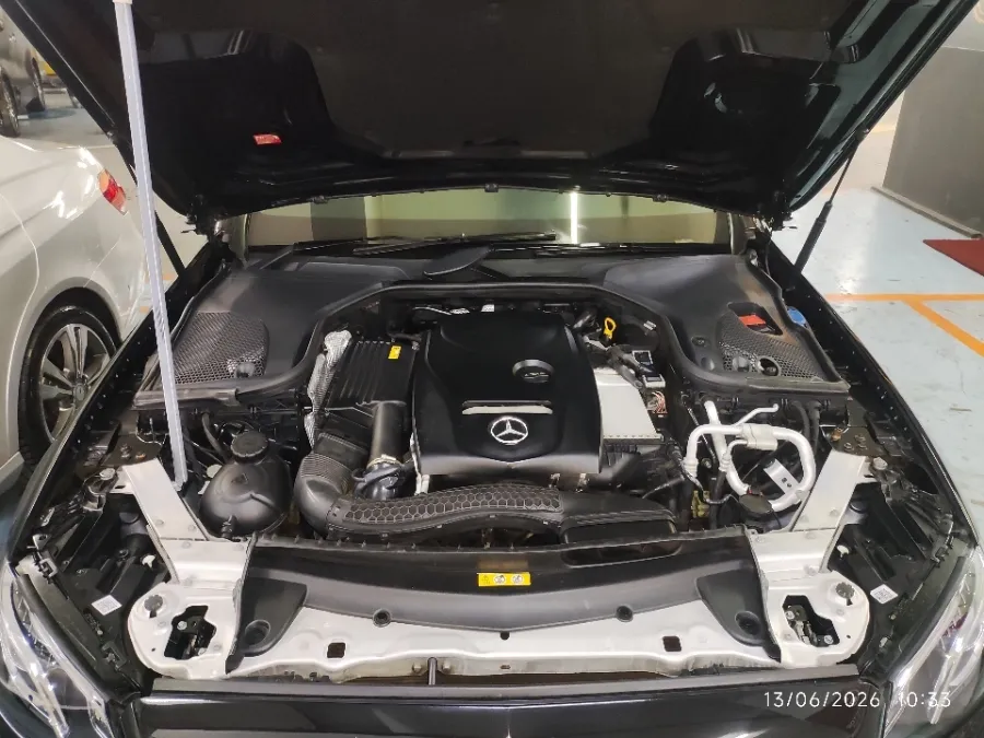 Foto Mobil Bekas Mesin Mercedes-Benz E300 2.0 tahun 2016