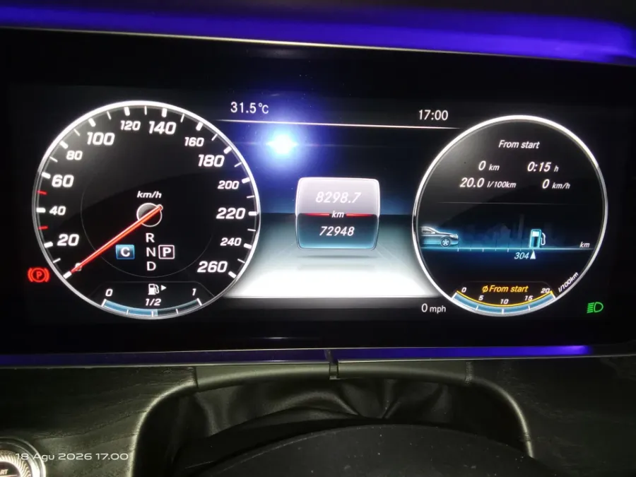 Foto Mobil Bekas Odometer Mercedes-Benz E300 2.0 tahun 2016