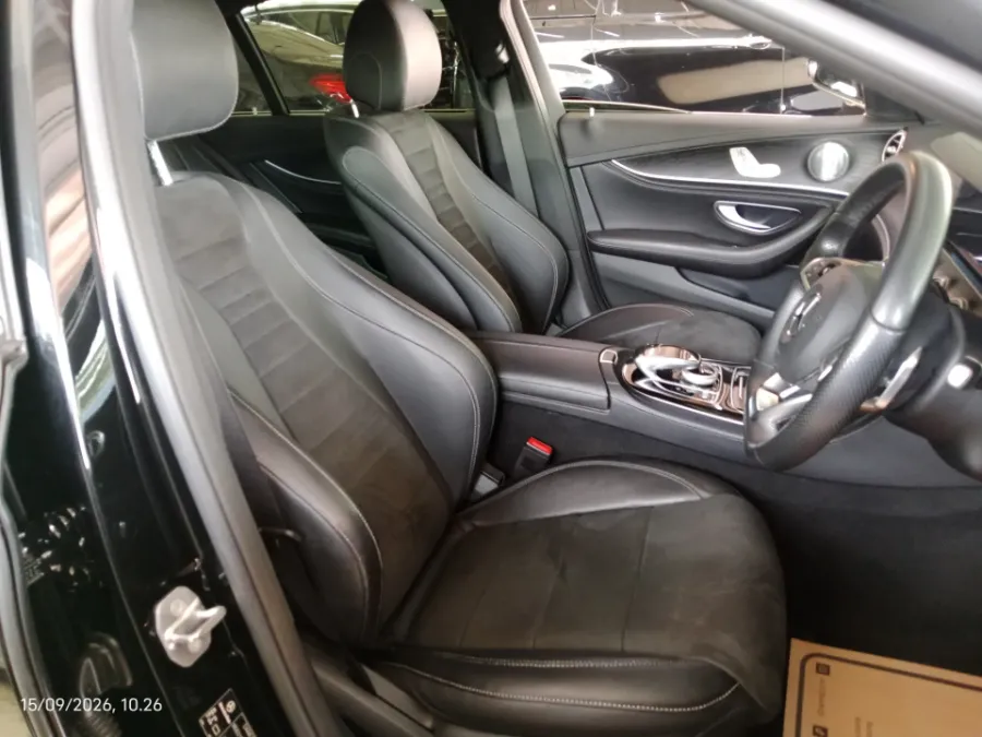 Foto Mobil Bekas Kabin Depan Mercedes-Benz E300 2.0 tahun 2017
