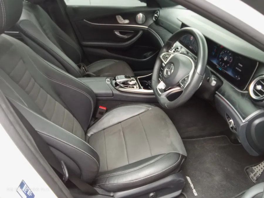 Foto Mobil Bekas Kabin Depan Mercedes-Benz E300 2.0 tahun 2018