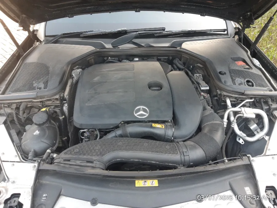 Foto Mobil Bekas Mesin Mercedes-Benz E300 2.0 tahun 2019
