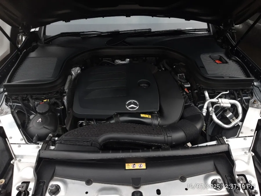 Foto Mobil Bekas Mesin Mercedes-Benz E300 2.0 tahun 2019