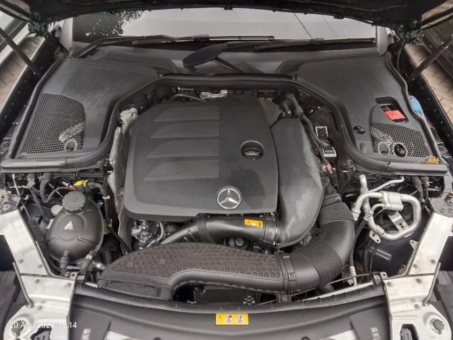 Foto Mobil Bekas Mesin Mercedes-Benz E300 2.0 tahun 2019