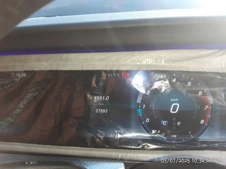 Foto Mobil Bekas Odometer Mercedes-Benz E300 2.0 tahun 2019