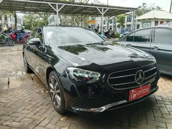 2021 Mercedes-Benz E300 2.0