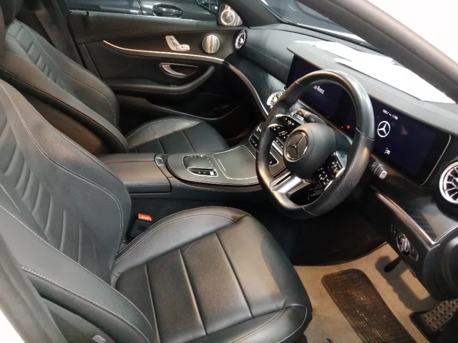 Foto Mobil Bekas Kabin Depan Mercedes-Benz E300 2.0 tahun 2022
