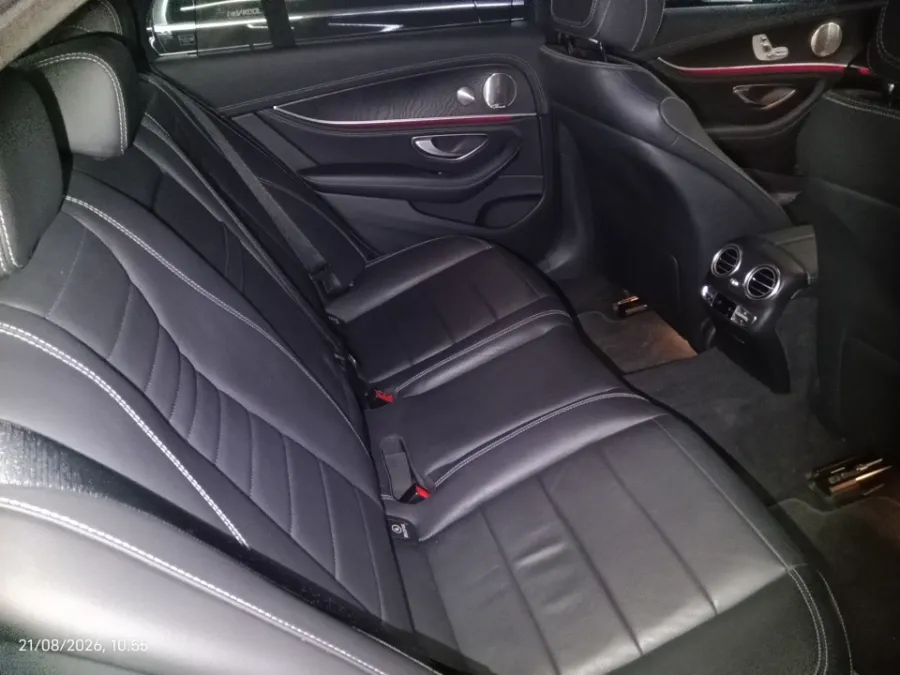 Foto Mobil Bekas Kabin Belakang Mercedes-Benz E300 2.0 tahun 2023