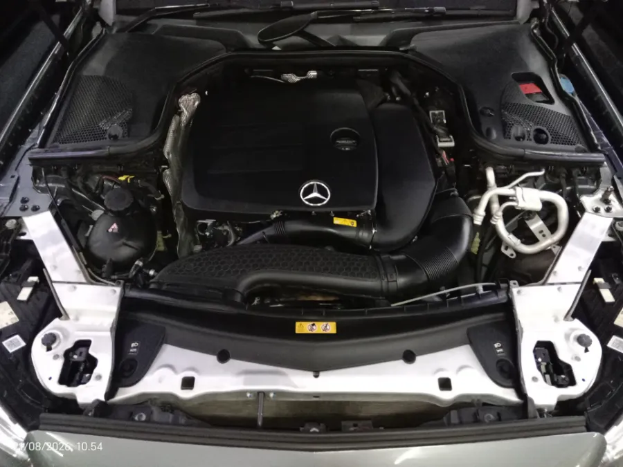 Foto Mobil Bekas Mesin Mercedes-Benz E300 2.0 tahun 2023