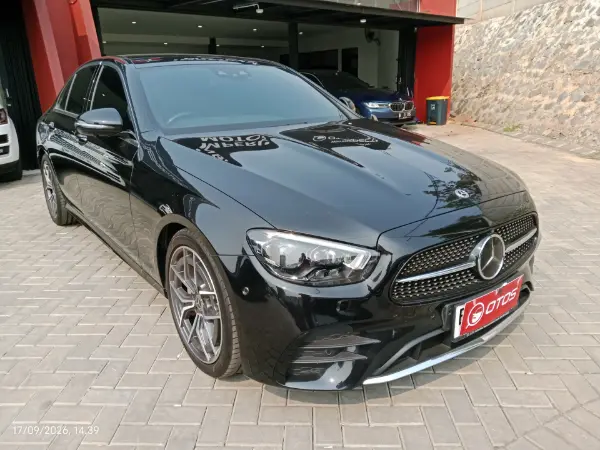 2021 Mercedes-Benz E300 2.0 AMG Line