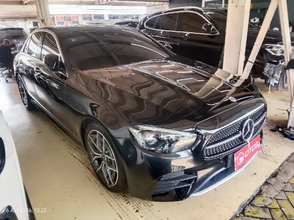 2022 Mercedes-Benz E300 2.0 AMG Line