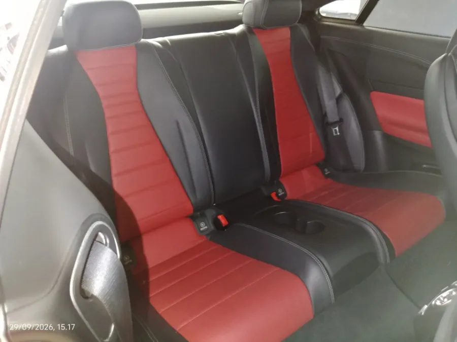 Foto Mobil Bekas Kabin Belakang Mercedes-Benz E300 2.0 Coupe AMG Line tahun 2018