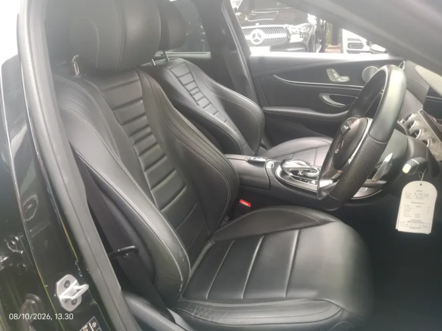 Foto Mobil Bekas Kabin Depan Mercedes-Benz E350 2.0 tahun 2019