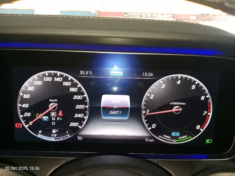 Foto Mobil Bekas Odometer Mercedes-Benz E350 2.0 tahun 2019
