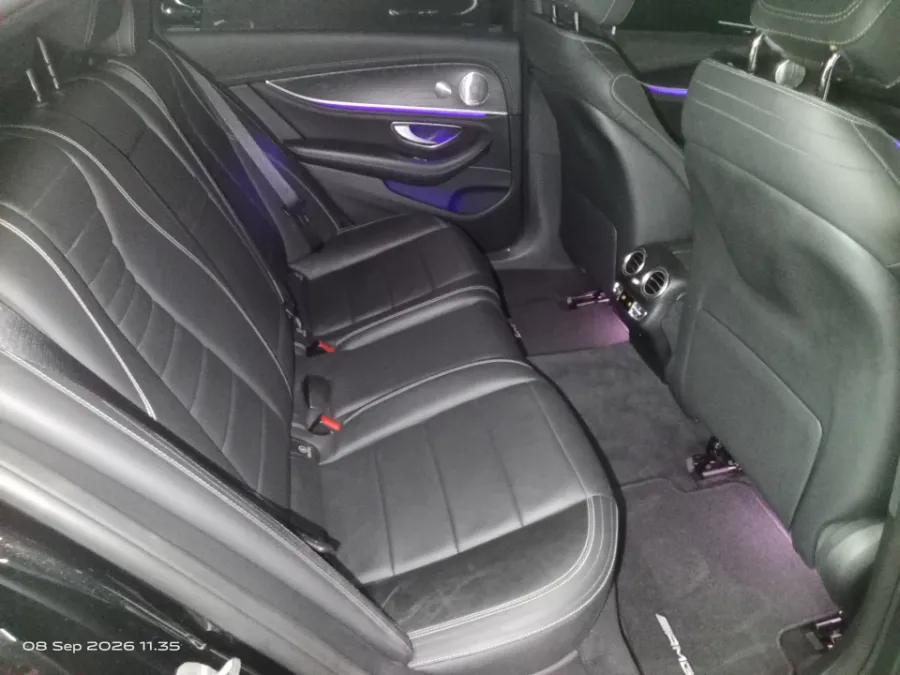 Foto Mobil Bekas Kabin Belakang Mercedes-Benz E350 2.0 tahun 2020