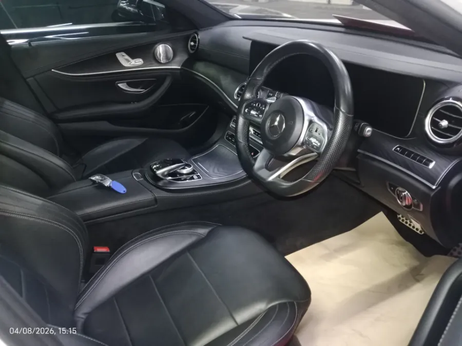 Foto Mobil Bekas Kabin Depan Mercedes-Benz E350 2.0 tahun 2020