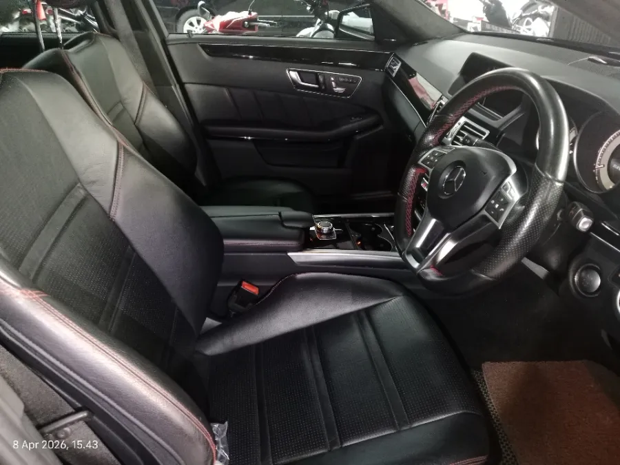 Foto Mobil Bekas Kabin Depan Mercedes-Benz E400 3.0 tahun 2016