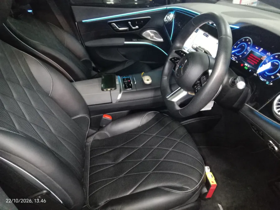 Foto Mobil Bekas Kabin Depan Mercedes-Benz EQS 450+ AMG Line tahun 2023