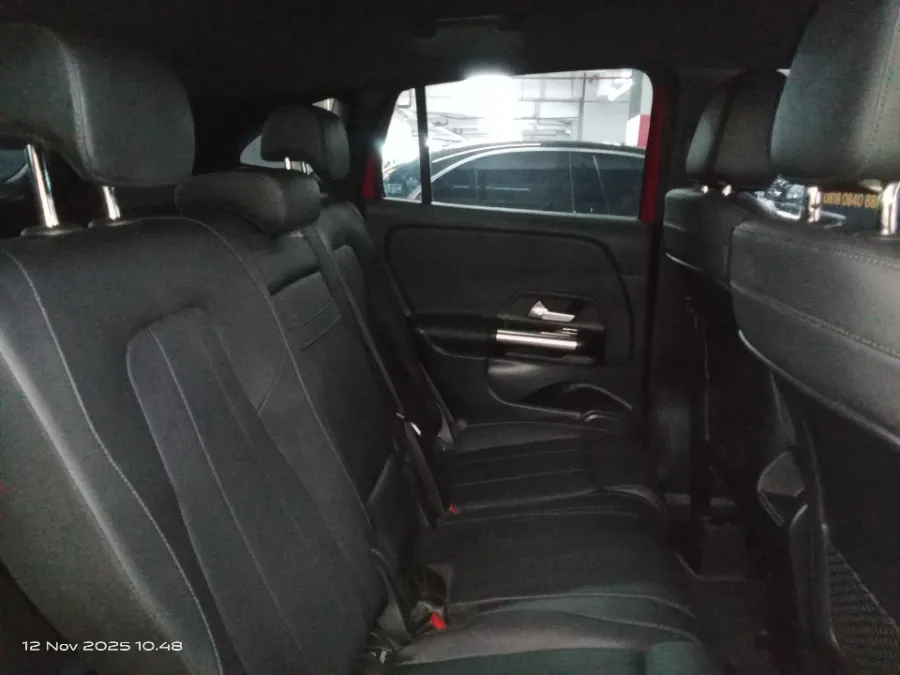 Foto Mobil Bekas Kabin Belakang Mercedes-Benz GLA200 1.3 tahun 2020