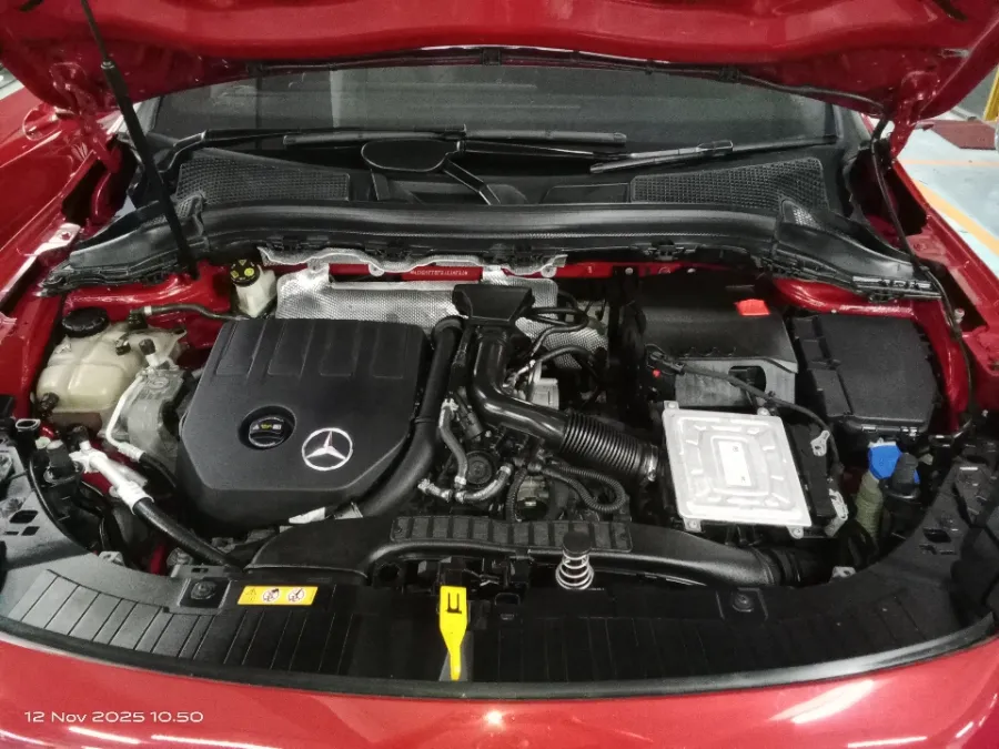 Foto Mobil Bekas Mesin Mercedes-Benz GLA200 1.3 tahun 2020