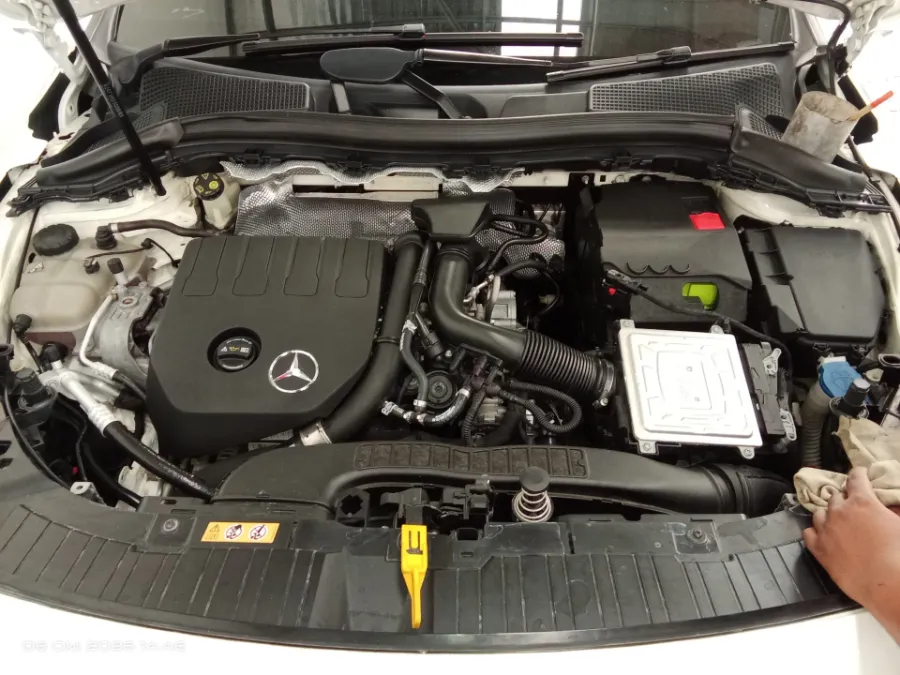 Foto Mobil Bekas Mesin Mercedes-Benz GLA200 1.3 tahun 2020