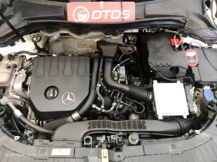 Foto Mobil Bekas Mesin Mercedes-Benz GLA200 1.3 tahun 2022