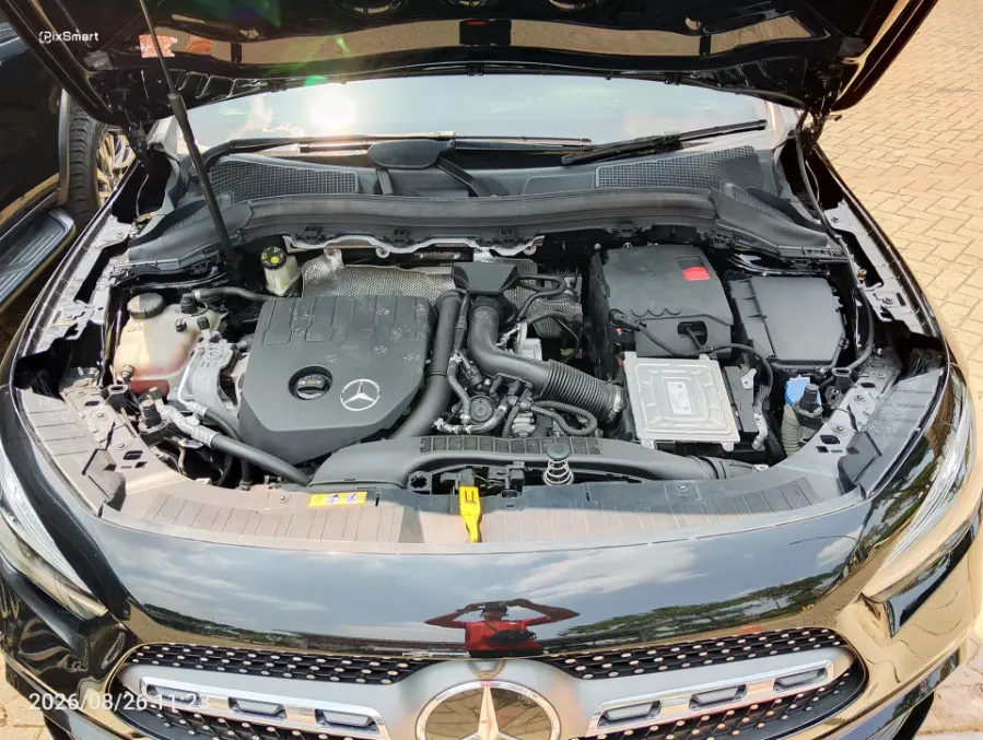 Foto Mobil Bekas Mesin Mercedes-Benz GLA200 1.3 tahun 2024