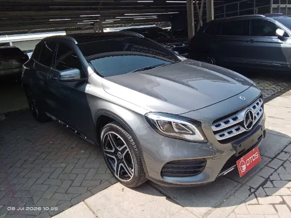 2019 Mercedes-Benz GLA200 1.6 - Foto 1 dari 6
