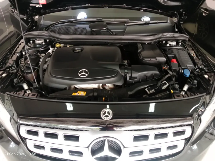 Foto Mobil Bekas Mesin Mercedes-Benz GLA200 1.6 tahun 2019