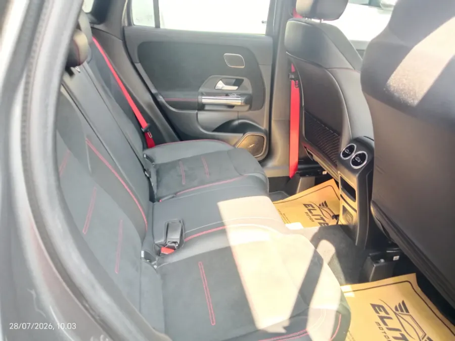 Foto Mobil Bekas Kabin Belakang Mercedes-Benz GLA35 AMG 2.0 4Matic tahun 2022