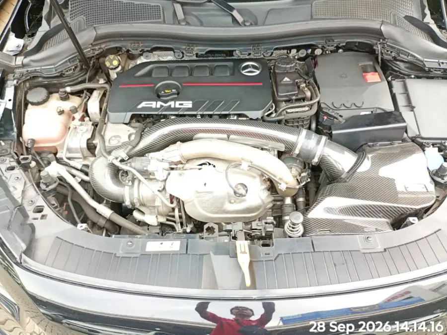 Foto Mobil Bekas Mesin Mercedes-Benz GLA35 AMG 2.0 4Matic tahun 2022
