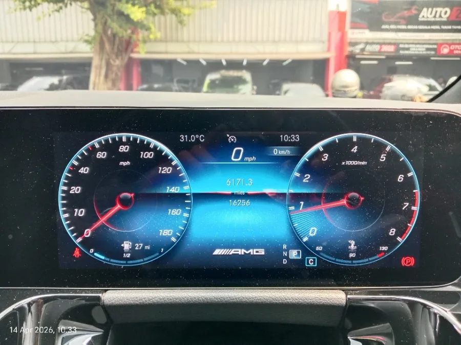 Foto Mobil Bekas Odometer Mercedes-Benz GLA35 AMG 2.0 4Matic tahun 2022