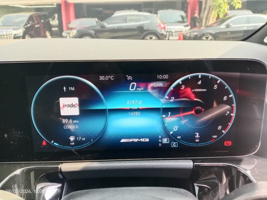 Foto Mobil Bekas Odometer Mercedes-Benz GLA35 AMG 2.0 4Matic tahun 2022