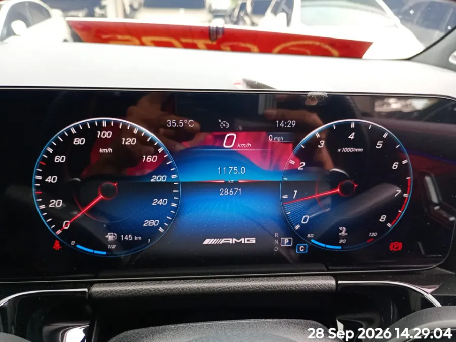 Foto Mobil Bekas Odometer Mercedes-Benz GLA35 AMG 2.0 4Matic tahun 2022