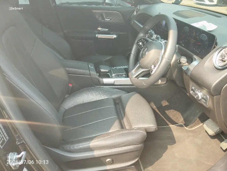 Foto Mobil Bekas Kabin Depan Mercedes-Benz GLB200 1.3 Progressive Line Wagon tahun 2019