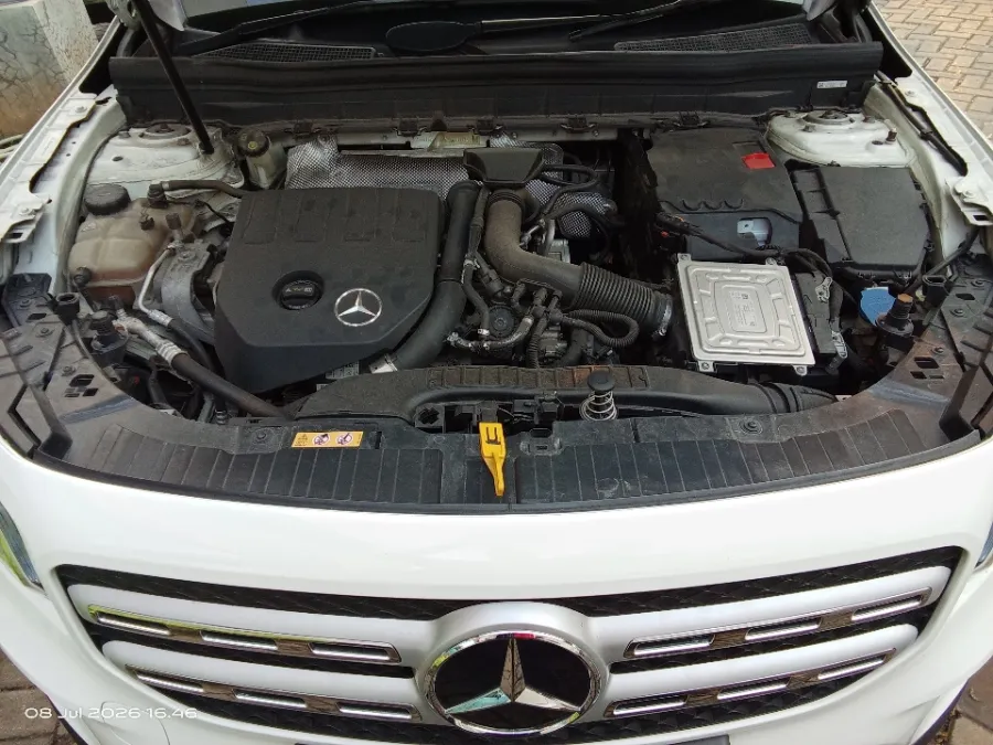 Foto Mobil Bekas Mesin Mercedes-Benz GLB200 1.3 Progressive Line Wagon tahun 2021