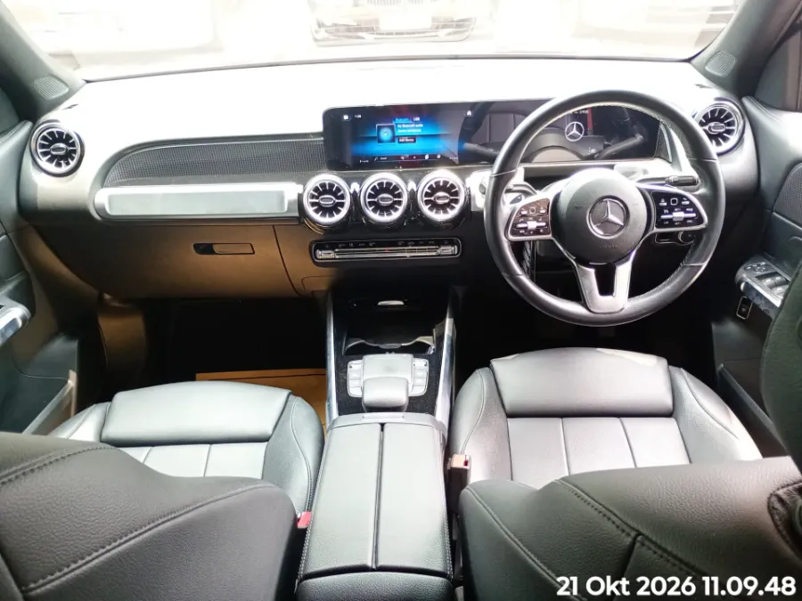 Foto Mobil Bekas Dashboard Mercedes-Benz GLB200 1.3 Progressive Line Wagon tahun 2022