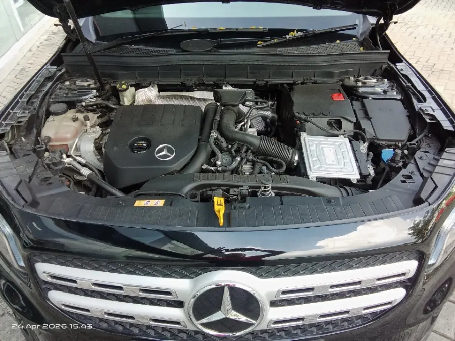 Foto Mobil Bekas Mesin Mercedes-Benz GLB200 1.3 Progressive Line Wagon tahun 2022