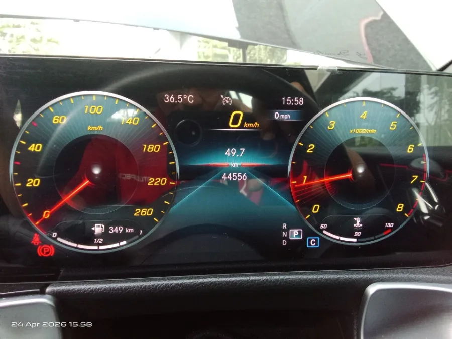 Foto Mobil Bekas Odometer Mercedes-Benz GLB200 1.3 Progressive Line Wagon tahun 2022